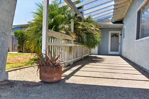 Exterior - 901 N Z St, Lompoc, CA 93436 photo 6 of 7
