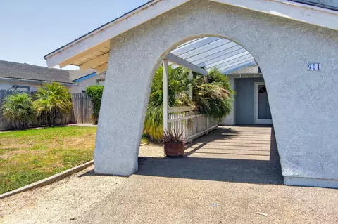 Exterior - 901 N Z St, Lompoc, CA 93436 photo 5 of 7