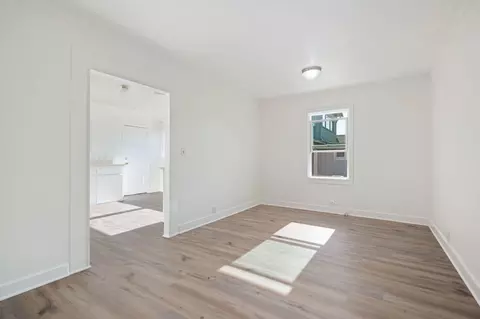 Living - 4633 9th St, Carpinteria, CA 93013 photo 4 of 8