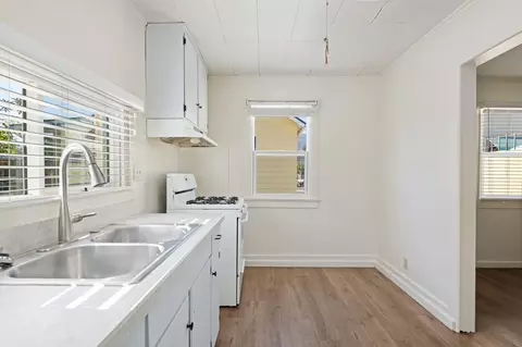 Kitchen - 4633 9th St, Carpinteria, CA 93013 photo 4 of 4