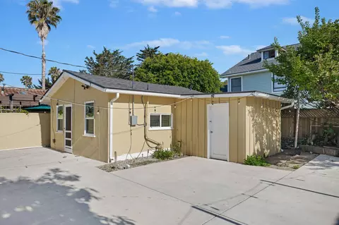 Exterior - 4633 9th St, Carpinteria, CA 93013 photo 2 of 3