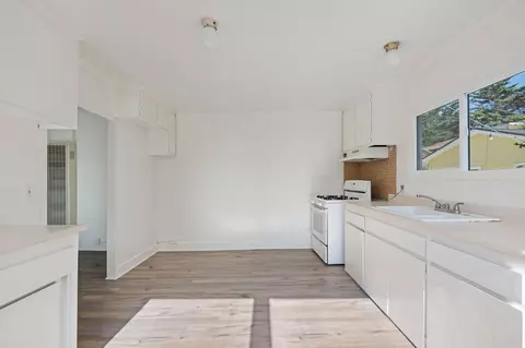 Kitchen - 4633 9th St, Carpinteria, CA 93013 photo 2 of 4