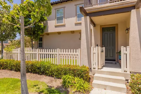 Exterior - 735 Garonne St, Oxnard, CA 93036 photo 3 of 7