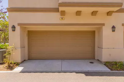 Exterior - 735 Garonne St, Oxnard, CA 93036 photo 6 of 7