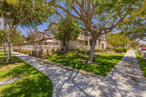 Exterior - 735 Garonne St, Oxnard, CA 93036 photo 7 of 7