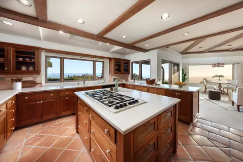 Kitchen - 7357 Shepard Mesa Rd, Carpinteria, CA 93013 photo 1 of 1