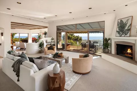 Living - 7357 Shepard Mesa Rd, Carpinteria, CA 93013 photo 2 of 9