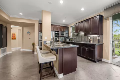Kitchen - 1506 Seabridge Ln, Oxnard, CA 93035 photo 3 of 3