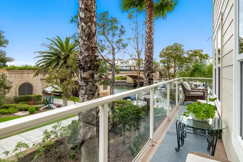 Exterior - 1506 Seabridge Ln, Oxnard, CA 93035 photo 4 of 4