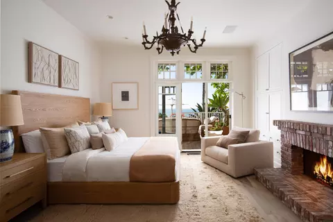 Bedroom - 1461-1463 Edgecliff Ln, Montecito, CA 93108 photo 4 of 7
