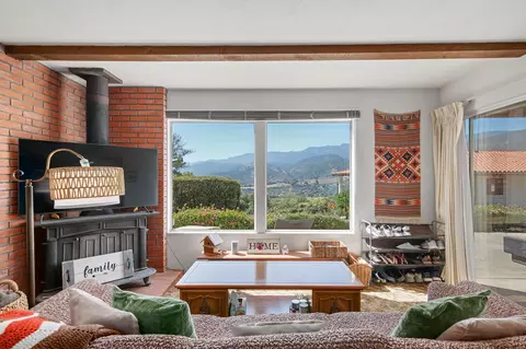 Living - 1663 Shepard Mesa Ln, Carpinteria, CA 93013 photo 6 of 6