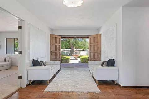 Entry Way - 1663 Shepard Mesa Ln, Carpinteria, CA 93013 photo 2 of 2