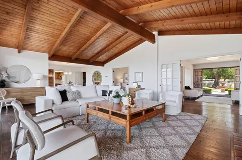 Living - 1663 Shepard Mesa Ln, Carpinteria, CA 93013 photo 3 of 6