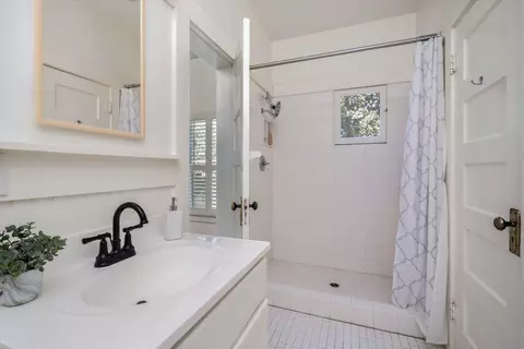 Bath - 110 S Kellogg Ave, Goleta, CA 93117 photo 1 of 3