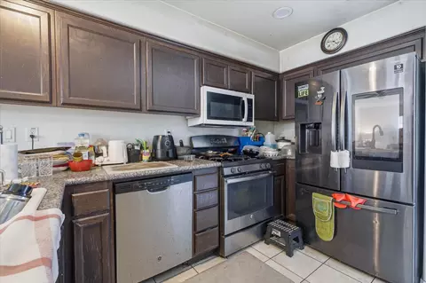 Kitchen - 1426 Plum Ave, Lompoc, CA 93436 photo 2 of 3