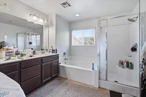 Bath - 1426 Plum Ave, Lompoc, CA 93436 photo 1 of 1
