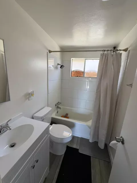 Bath - 1525 W 9th St, Oxnard, CA 93035 photo 1 of 1