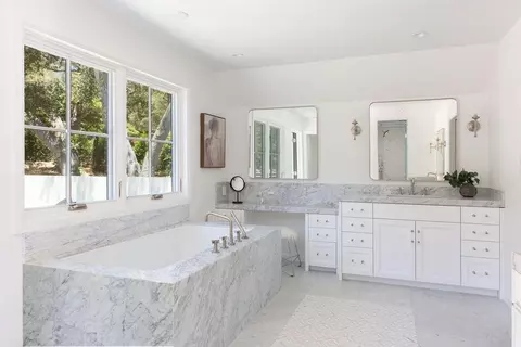 Bath - 850 Rockbridge Rd, Montecito, CA 93108 photo 1 of 3
