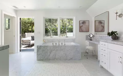 Bath - 850 Rockbridge Rd, Montecito, CA 93108 photo 2 of 3