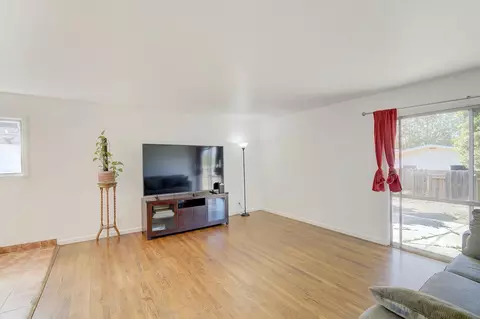 Living - 5184 Rhoads Ave, Santa Barbara, CA 93111 photo 2 of 3