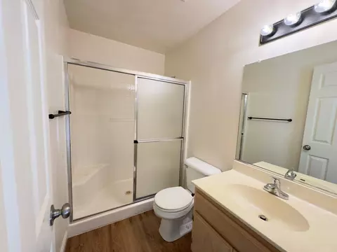Bath - 175 Village Circle Dr, Lompoc, CA 93436 photo 3 of 4