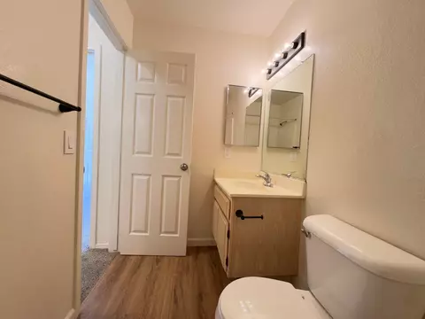 Bath - 175 Village Circle Dr, Lompoc, CA 93436 photo 1 of 4