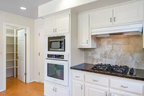 Kitchen - 628 Hillside Dr, Solvang, CA 93463 photo 3 of 5