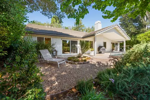 Exterior - 628 Hillside Dr, Solvang, CA 93463 photo 4 of 8