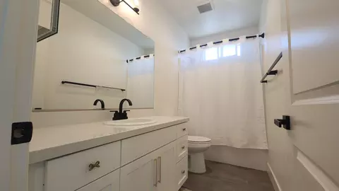 Bath - 170 White Sage Ln, Lompoc, CA 93436 photo 2 of 6