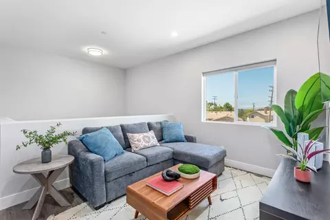 Living - 604 University Dr, Lompoc, CA 93436 photo 3 of 4