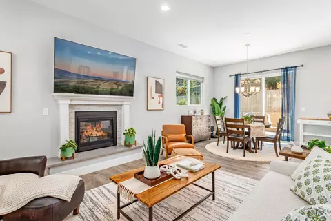 Living - 604 University Dr, Lompoc, CA 93436 photo 1 of 4
