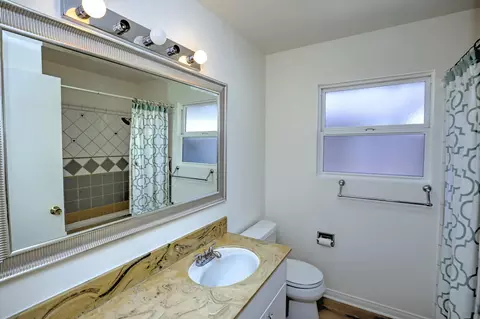 Bath - 252 Coronado Dr, Goleta, CA 93117 photo 2 of 3