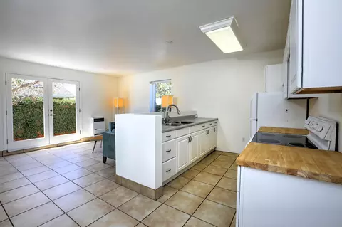 Kitchen - 252 Coronado Dr, Goleta, CA 93117 photo 3 of 4