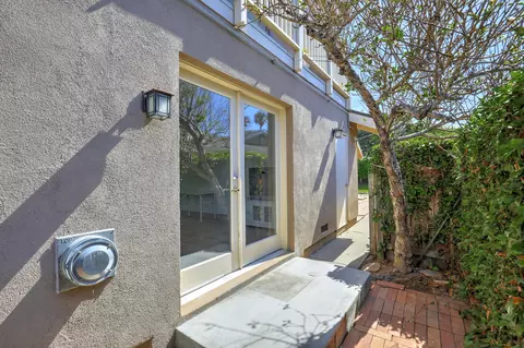 Exterior - 252 Coronado Dr, Goleta, CA 93117 photo 5 of 6