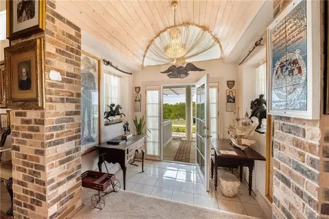Entry Way - 6685 El Pomar Dr, Templeton, CA 93465 photo 1 of 4