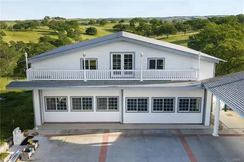 Exterior - 6685 El Pomar Dr, Templeton, CA 93465 photo 5 of 6