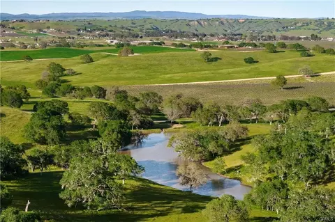 View/Area - 6685 El Pomar Dr, Templeton, CA 93465 photo 7 of 9