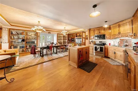 Kitchen - 6685 El Pomar Dr, Templeton, CA 93465 photo 1 of 2