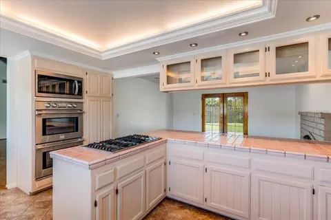 Kitchen - 2198 Creekside Dr, Solvang, CA 93463 photo 4 of 6