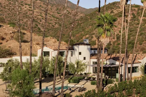 Exterior - 2259 Mcnell Rd, Ojai, CA 93023 photo 2 of 8