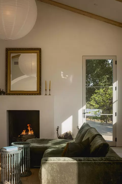 Living - 2259 Mcnell Rd, Ojai, CA 93023 photo 3 of 4