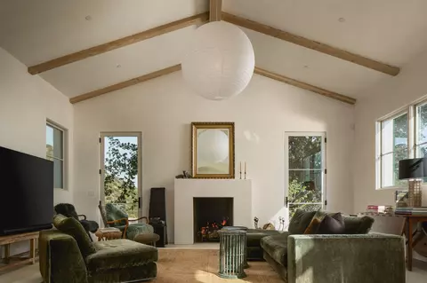 Living - 2259 Mcnell Rd, Ojai, CA 93023 photo 2 of 4