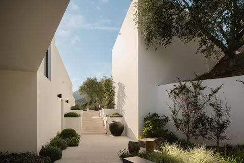 Exterior - 1130 E Mountain Dr, Montecito, CA 93108 photo 3 of 6