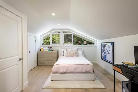 Bedroom - 145 Butterfly Ln, Montecito, CA 93108 photo 2 of 7
