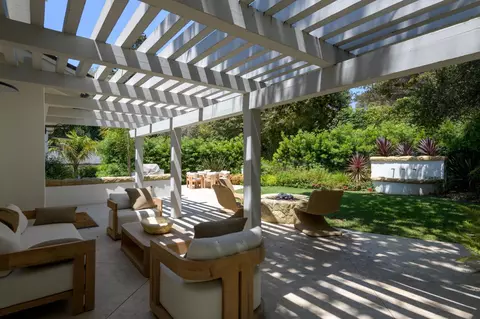 Exterior - 145 Butterfly Ln, Montecito, CA 93108 photo 4 of 14