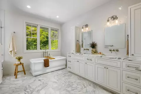 Bath - 145 Butterfly Ln, Montecito, CA 93108 photo 1 of 5