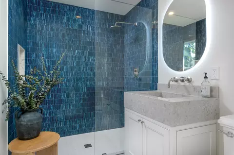 Bath - 145 Butterfly Ln, Montecito, CA 93108 photo 2 of 5