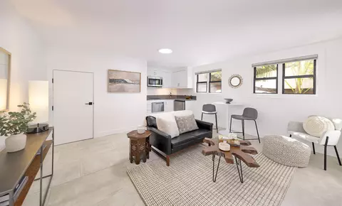Living - 87 Humphrey Rd, Montecito, CA 93108 photo 5 of 9