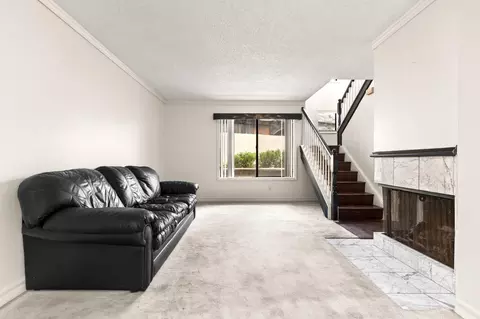 Living - 2454 Manzanita Dr, Oxnard, CA 93033 photo 6 of 7