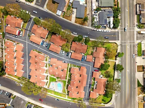 View/Area - 2454 Manzanita Dr, Oxnard, CA 93033 photo 8 of 9